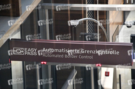 Eröffnung des Flughafens Berlin-Brandenburg in Schönefeld