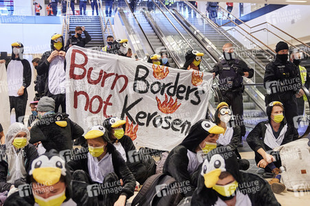 Eröffnung des Flughafens Berlin-Brandenburg in Schönefeld