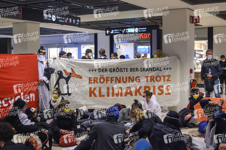 Eröffnung des Flughafens Berlin-Brandenburg in Schönefeld