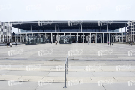 Regelbetrieb am Flughafen Berlin-Brandenburg in Schönefeld