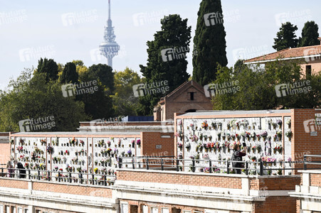 Der Friedhof La Almudena in Madrid