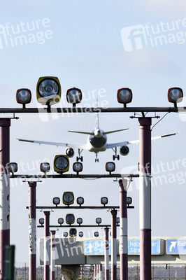 Symbolfoto Landeanflug