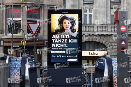 Symbolfoto Corona und Karneval