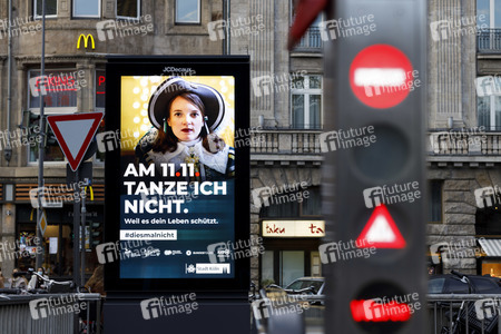 Symbolfoto Corona und Karneval