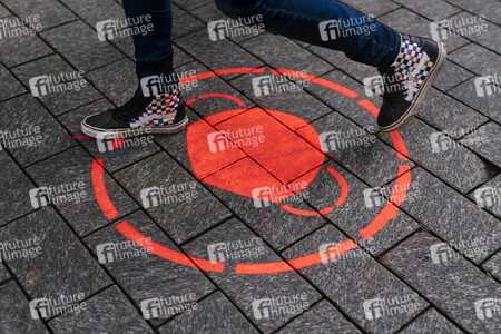 Symbolfoto Corona-Piktogramm