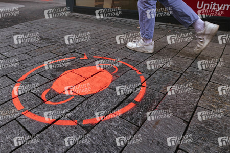 Symbolfoto Corona-Piktogramm