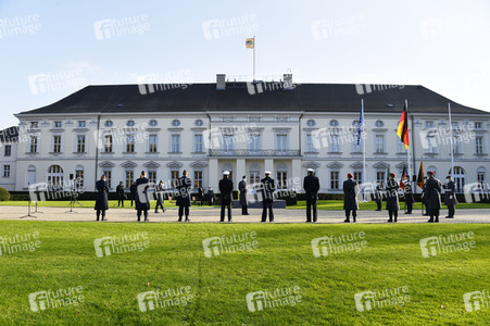 Ansprache des Bundespräsidenten zum 65. Gründungstag der Bundeswehr in Berlin