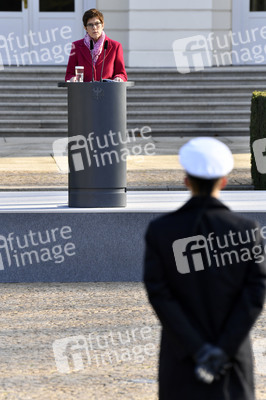 Ansprache des Bundespräsidenten zum 65. Gründungstag der Bundeswehr in Berlin