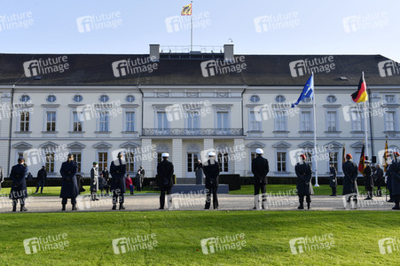 Ansprache des Bundespräsidenten zum 65. Gründungstag der Bundeswehr in Berlin