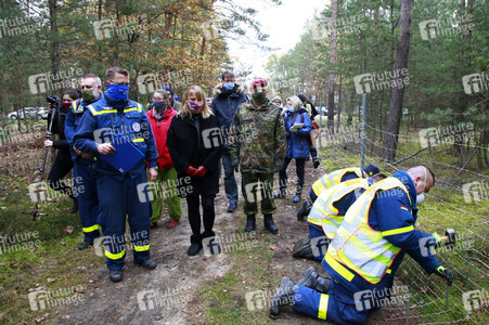 Pressetermin zum Bau eines Zauns zur Eindämmung der Afrikanischen Schweinepest in Krauschwitz