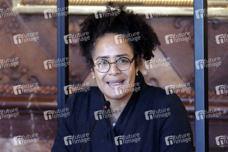 Corona-Pressekonferenz in Hamburg