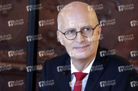 Corona-Pressekonferenz in Hamburg