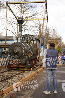 Eintreffen der Lokomotive Emma im Filmpark Babelsberg in Potsdam