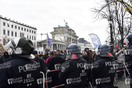 Proteste von Gegnern der Corona-Politik in Berlin