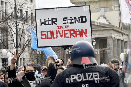 Proteste von Gegnern der Corona-Politik in Berlin