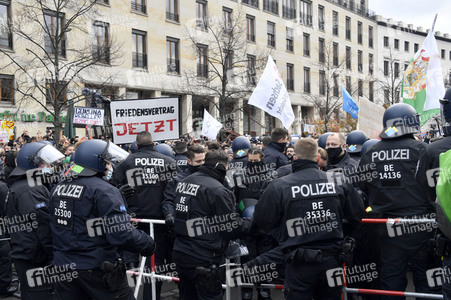 Proteste von Gegnern der Corona-Politik in Berlin