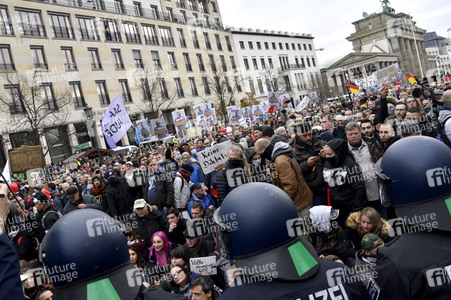 Proteste von Gegnern der Corona-Politik in Berlin