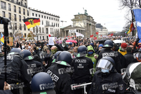 Proteste von Gegnern der Corona-Politik in Berlin