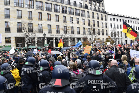 Proteste von Gegnern der Corona-Politik in Berlin