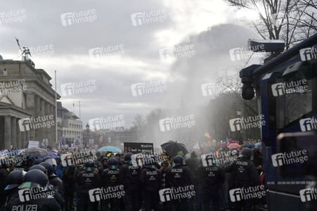 Proteste von Gegnern der Corona-Politik in Berlin