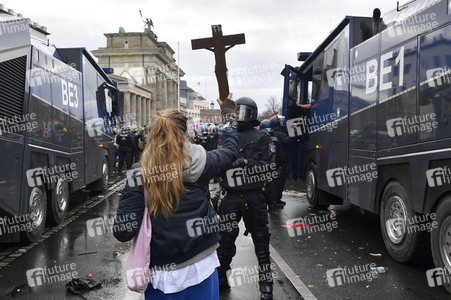 Proteste von Gegnern der Corona-Politik in Berlin