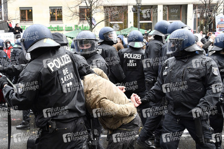 Proteste von Gegnern der Corona-Politik in Berlin