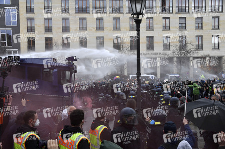Proteste von Gegnern der Corona-Politik in Berlin