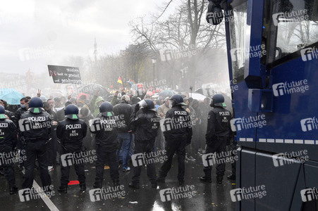 Proteste von Gegnern der Corona-Politik in Berlin
