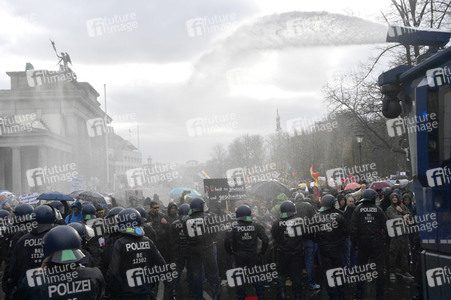 Proteste von Gegnern der Corona-Politik in Berlin