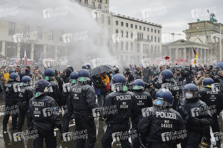 Proteste von Gegnern der Corona-Politik in Berlin