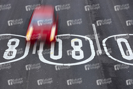 Symbolfoto Tempolimit