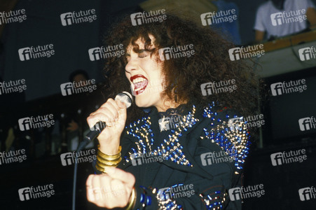 Showcase von Scarlett Fantastic in London