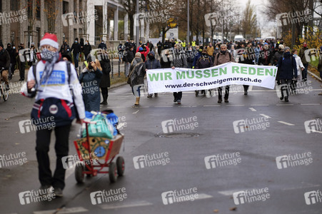 Schweigemarsch gegen Coronamaßnahmen in Berlin