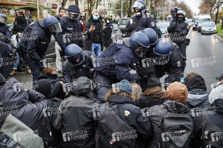 Schweigemarsch gegen Coronamaßnahmen in Berlin