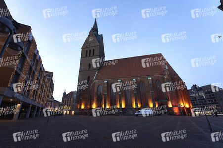'Orange Day - Stoppt Gewalt gegen Frauenund Mädchen' in Hannover