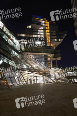 'Orange Day - Stoppt Gewalt gegen Frauenund Mädchen' in Hannover