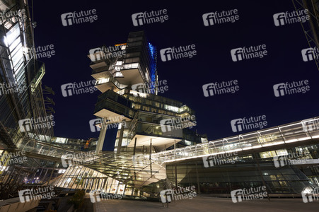 'Orange Day - Stoppt Gewalt gegen Frauenund Mädchen' in Hannover