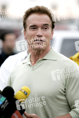 Pressetermin mit Arnold Schwarzenegger zur den Bränden in Malibu