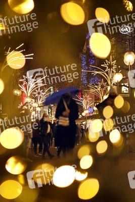 Symbolfoto Weihnachtseinkäufe