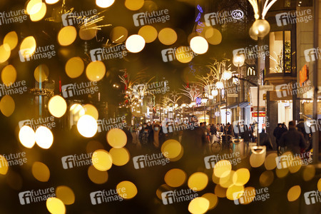 Symbolfoto Weihnachtseinkäufe