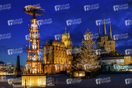 Weihnachtlicher Domplatz in Erfurt