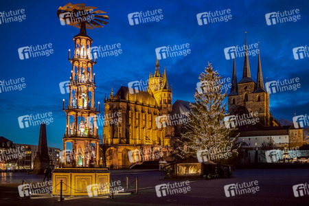 Weihnachtlicher Domplatz in Erfurt