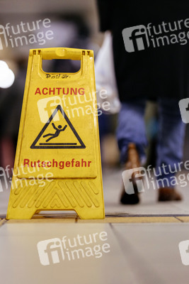 Symbolfoto Rutschgefahr