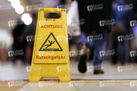 Symbolfoto Rutschgefahr