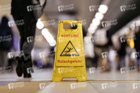 Symbolfoto Rutschgefahr