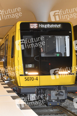 Eröffnung der U5-Neubaustrecke in Berlin