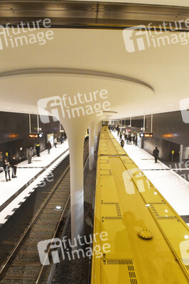 Eröffnung der U5-Neubaustrecke in Berlin