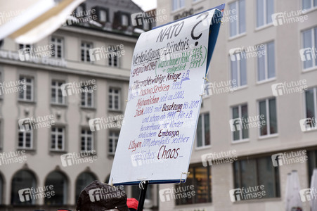 Kundgebung zum bundesweiten Aktionstag gegen Aufrüstung und Krieg in München
