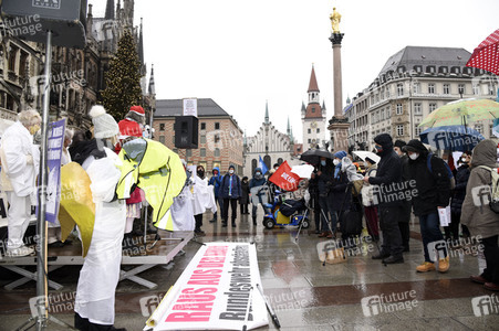 Kundgebung zum bundesweiten Aktionstag gegen Aufrüstung und Krieg in München