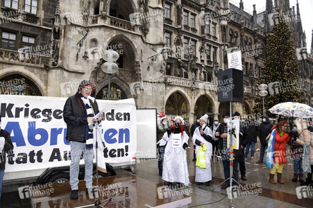 Kundgebung zum bundesweiten Aktionstag gegen Aufrüstung und Krieg in München
